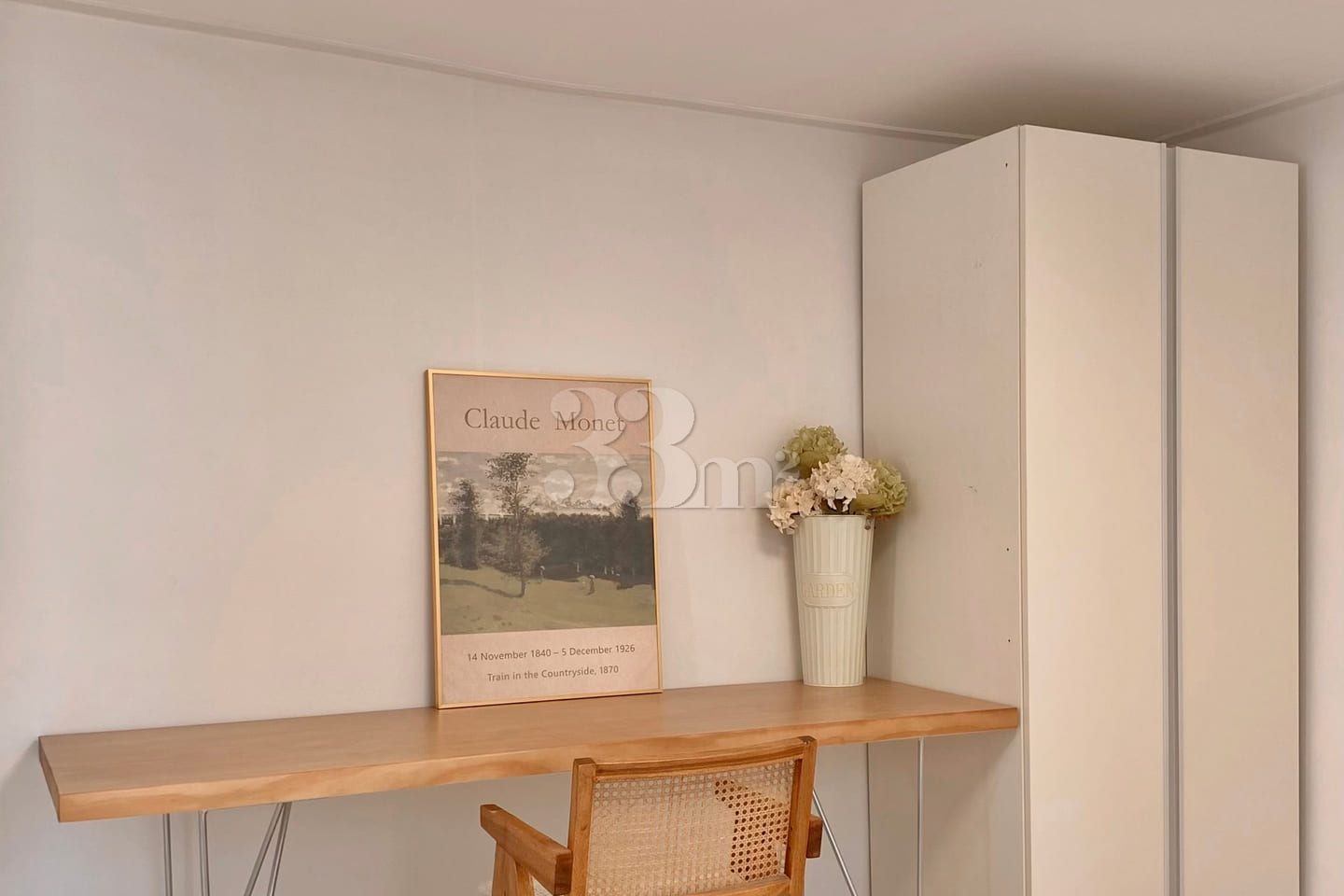 Renovated rooftop studio apartment 10th image