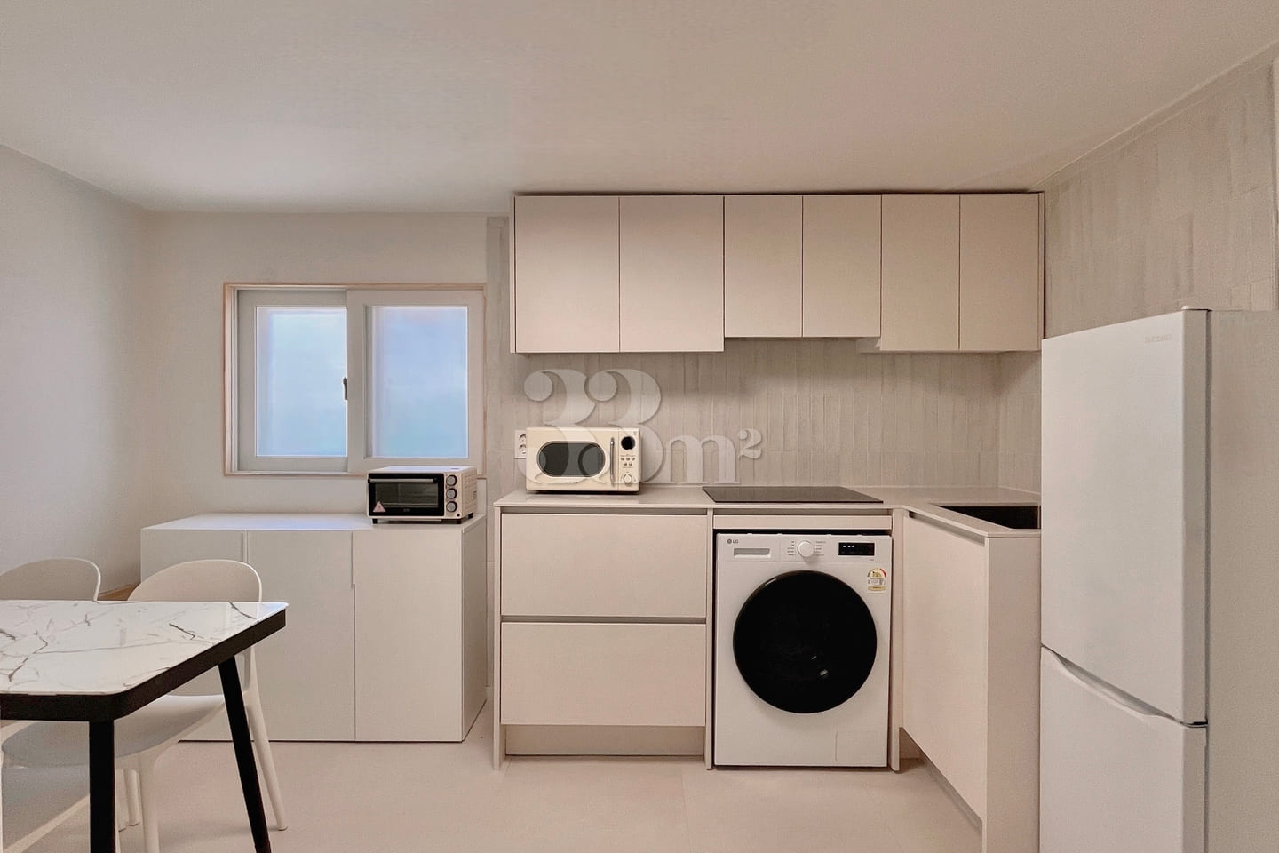 Renovated rooftop studio apartment 1th image
