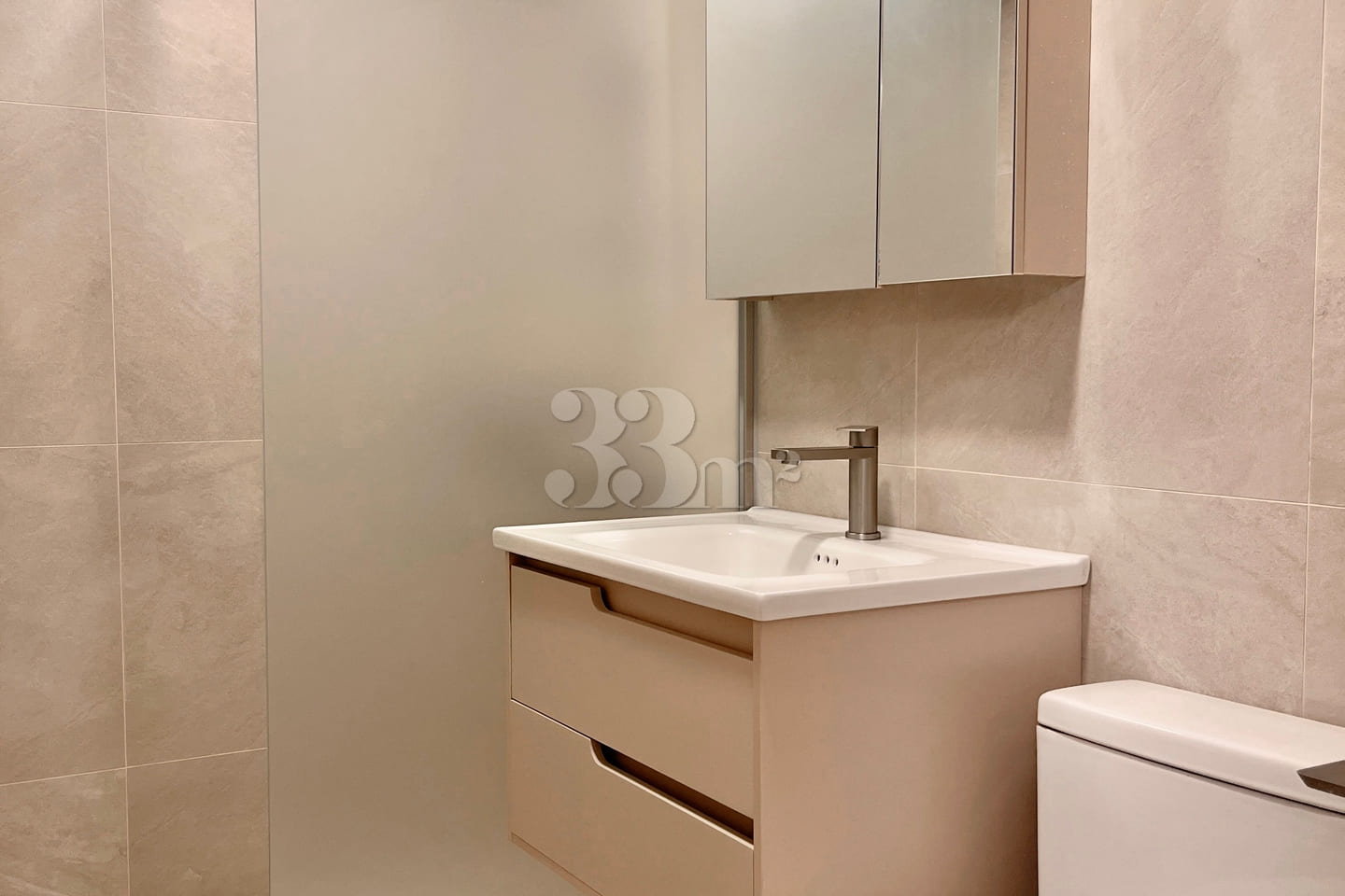 Fully renovated studio apartment with full am 2th image