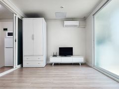Clean, fully-furnished apartment in Wonju 1th image
