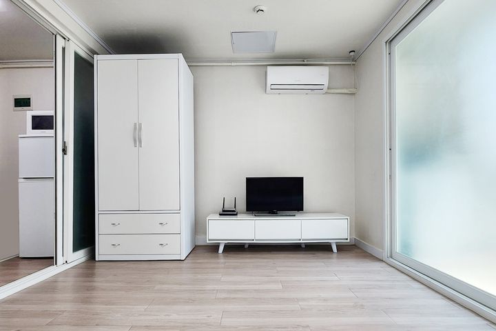 Clean, fully-furnished apartment in Wonju 1th image