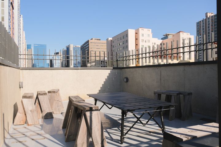 Sun-drenched accommodation near Gongdeok Stat 18th image