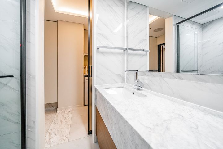 Newly built luxury apartment in Seocho 7th image