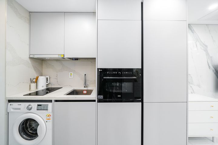 Newly built luxury apartment in Seocho 4th image