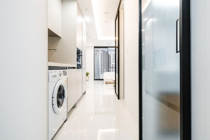 Newly built luxury apartment in Seocho 5th image