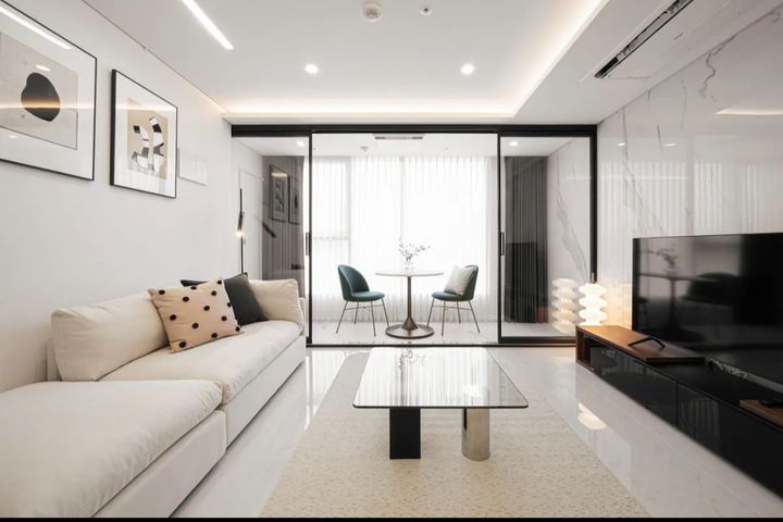 Newly Built Apartment B in Seocho 0th image