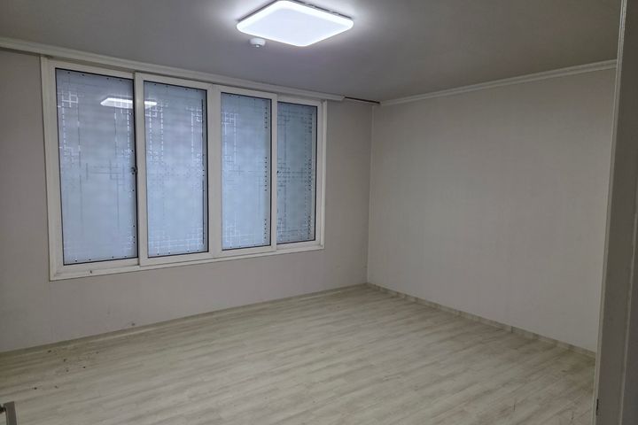 4-bedroom unit right in front of Oido Station 2th image
