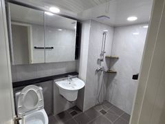 4-bedroom unit right in front of Oido Station 3th image
