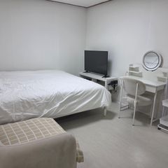 10 minutes to Seoul Station! Fully furnished. Unit Image