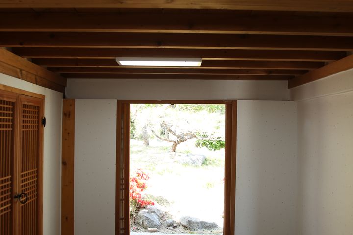 Main Reception Quarters (Main Sarangchae) 1th image