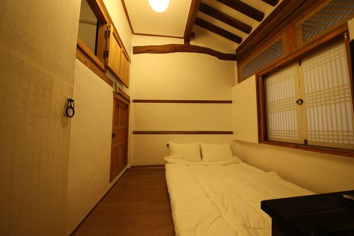 Main Reception Quarters (Main Sarangchae) 7th image