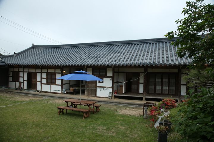 Main Reception Quarters (Main Sarangchae) 12th image