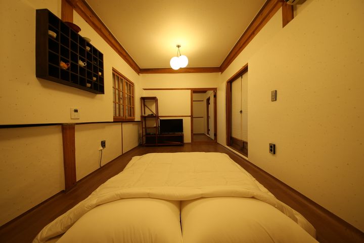 Small Sarangchae (Men's Quarters) 5th image