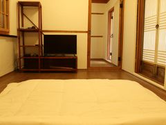 Small Sarangchae (Men's Quarters) 1th image
