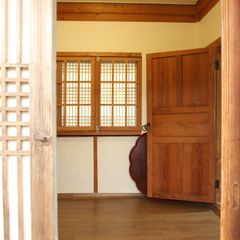 Small Sarangchae (Men's Quarters) Unit Image