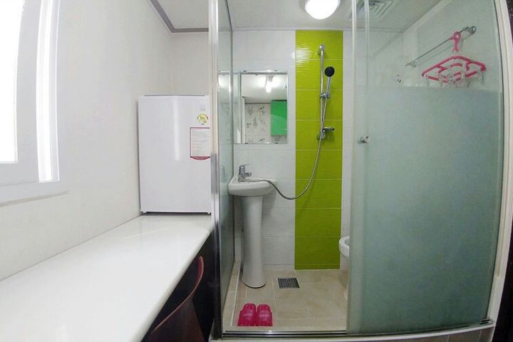 Shower Rooms (2F–5F) 8th image
