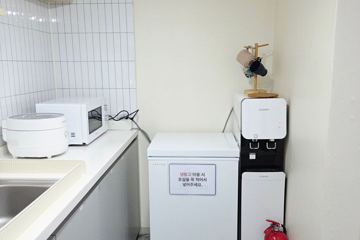 Studio 406, 2 minutes from Sadang Station 5th image