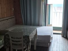 Neat, fully furnished studio apartment 0th image