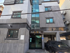 Malibu Unit 103 10th image