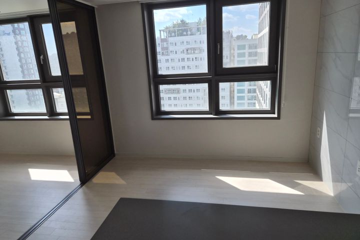 Good Room 116 7th image
