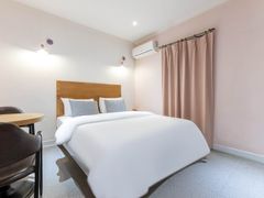 Avenue Hotel 4th image