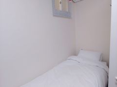 Room 603 4th image
