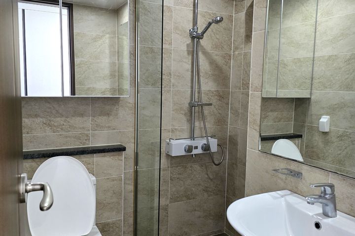 Studio apartment, 5-minute walk from Suyeong  3th image