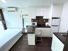 Studio apartment, 5-minute walk from Suyeong  4th image