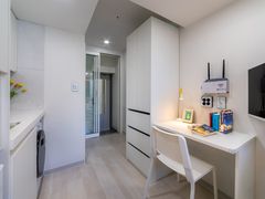 Room 307 3th image