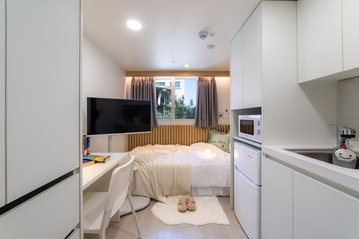 Room 407 (Women Only) 2th image