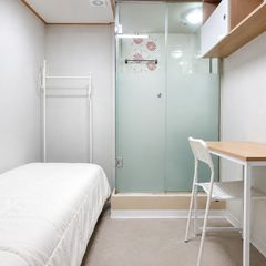 Affordable room with a private shower 💰 Unit Image