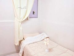 A Room Where Sunshine and Leisure Linger 1th image