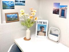 A Room Where Sunshine and Leisure Linger 3th image