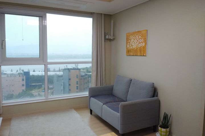 Gupo Station 2-Room Unit ❤ Stunning River Vie 0th image