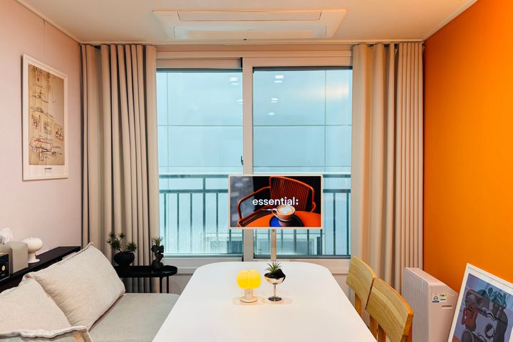 Fully furnished, newly built, right next to L 1th image