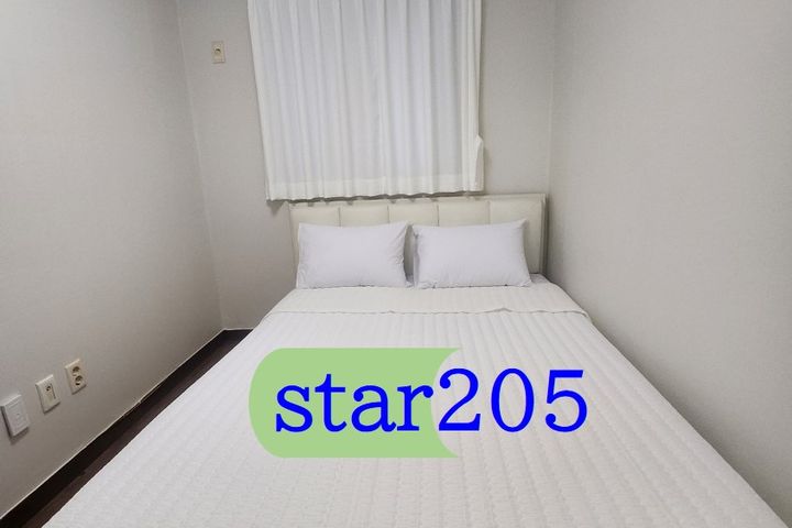 ❤️star205 Parking available 0th image