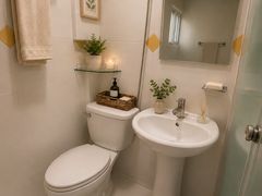 Cozy Home Unit 323 5th image
