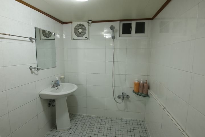 Main Reception Quarters (Main Sarangchae) 17th image