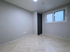 Newly built! Neat studio with a separate kitc 7th image