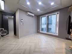 Newly built! Neat studio with a separate kitc 4th image