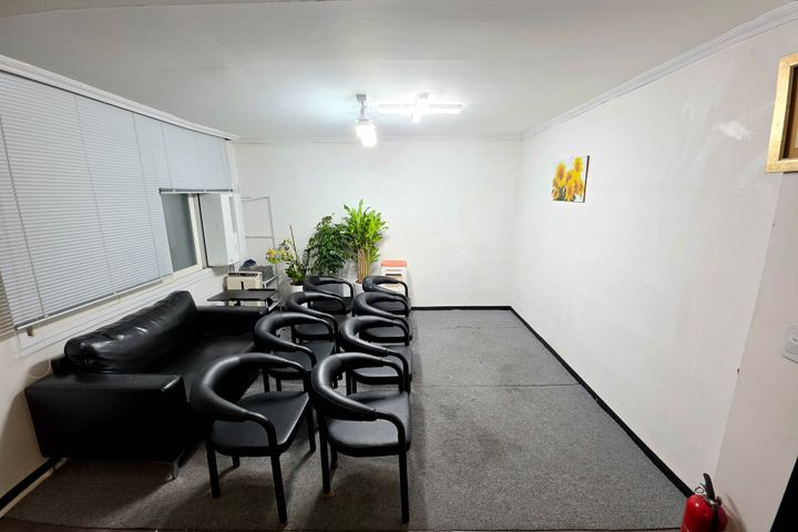 Two-room apartment 30 seconds from Sagajeong  2th image