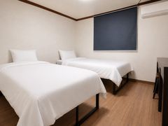 Monthly Rental House Twin Room A 0th image
