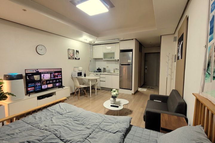 Seolleung Station, Fully Furnished. KC36 3th image