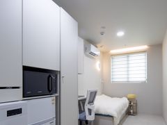 Room 402 (Suite) 0th image