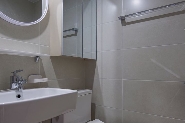 Room 403 (Suite) 1th image