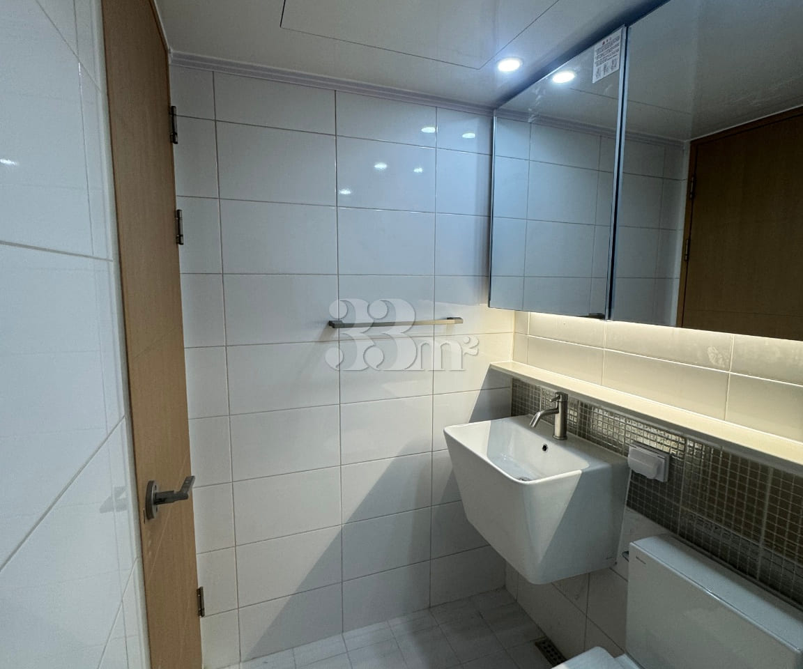2-room unit right in front of Seolleung Stati 16th image
