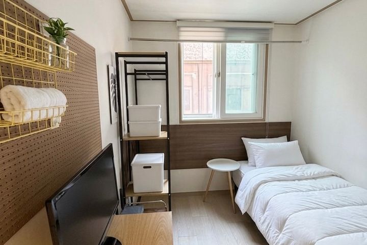 Fully furnished unit (Type 8A), 5-minute walk 6th image