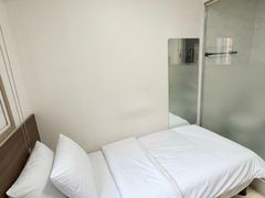 Fully furnished unit (Type 8A), 5-minute walk 7th image