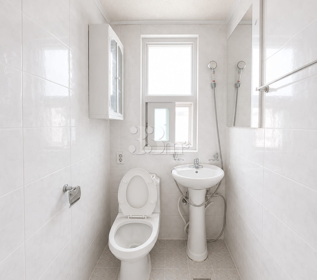 Studio apartment with an unobstructed view an 3th image