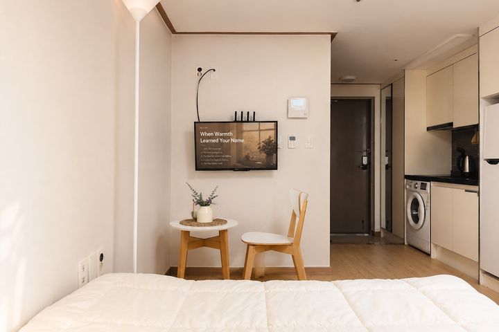 Fully Furnished, Stylish Officetel in Yeoju 1th image